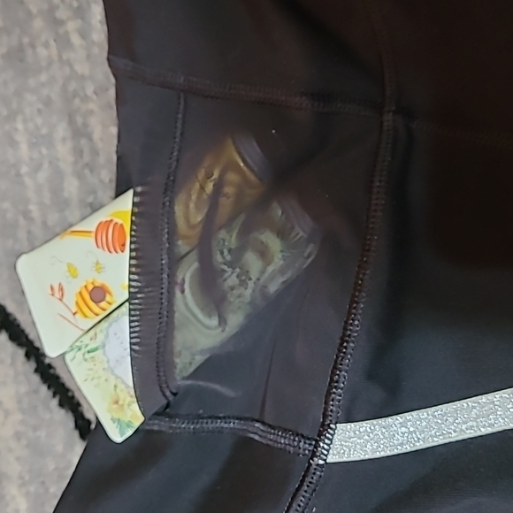 Victoria Sport Knockout Mesh Metallic Silver detail Leggings - Picture 13 of 15